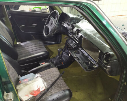 Mercedes-Benz E-Class 1982 года - Фото 3 авто