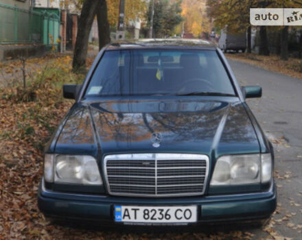 Фото на отзыв с оценкой 4.8 о Mercedes-Benz E-Class 1994 году выпуска от автора "Андрій" с текстом: Їздив на w124 протягом 3-х років, чудовий надіний автомобіль, простота запорука надійності. <br>Д...