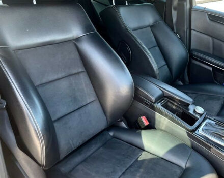 Mercedes-Benz E-Class 2009 года - Фото 2 авто
