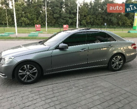 Фото на отзыв с оценкой 5 о Mercedes-Benz E-Class 2010 году выпуска от автора "Роман" с текстом: Mercedes Benz E350CDI W212 Автомат 7G Tronic+<br><br>Автомобіль комфортний, динамічний, економний...