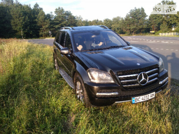 Mercedes-Benz GL 500 2011 года