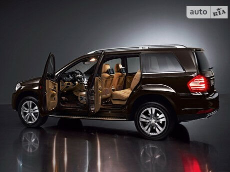 Мерседес ГЛ-класс 2009 року Mercedes-Benz GL-Class 2009 року
