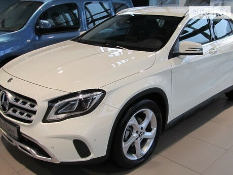 Mercedes-Benz GLA-Class 2018 року