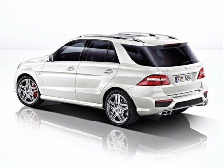 Мерседес М-Класс 2001 року Mercedes-Benz M-Class 2001 року