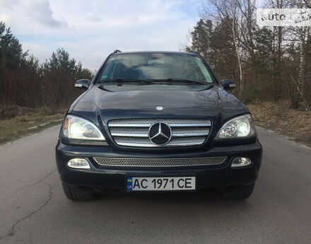 Фото на відгук з оцінкою 5   про авто Mercedes-Benz ML 270 2002 року випуску від автора “Вадим” з текстом: За всё время владения автомобиль показал себя надежным и крепким товарищем несмотря на свой возра...