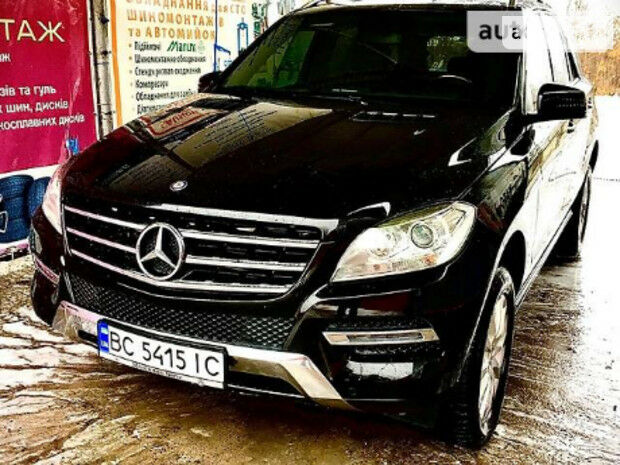 Mercedes-Benz ML 350 2012 року