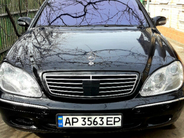 Мерседес С 320 2002 года Mercedes-Benz S 320 2002 года