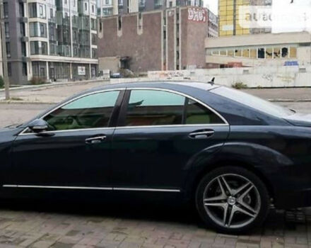 Фото на відгук з оцінкою 5   про авто Mercedes-Benz S 350 2007 року випуску від автора “Игорь” з текстом: Самая крутая машина!!Очень комфортная ,дорогу держит шикарно ,статусная очень