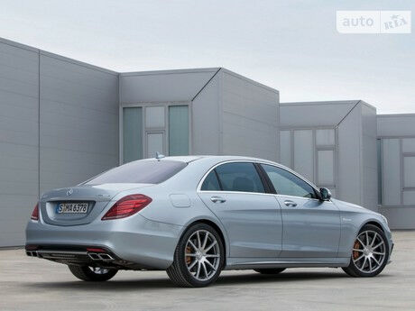 Мерседес С Класс 2004 года Mercedes-Benz S-Class 2004 года