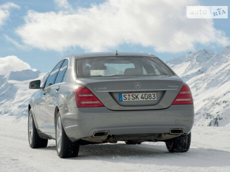 Mercedes-Benz S-Class 1993 года