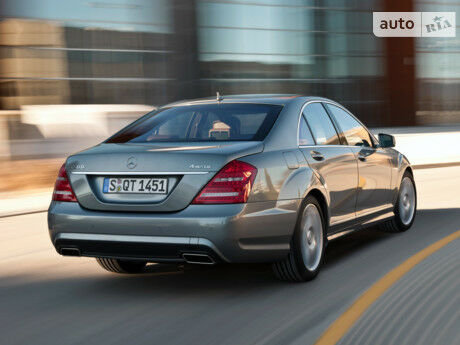 Мерседес С Класс 2007 года Mercedes-Benz S-Class 2007 года