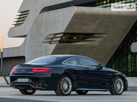 Мерседес С Класс 2005 года Mercedes-Benz S-Class 2005 года