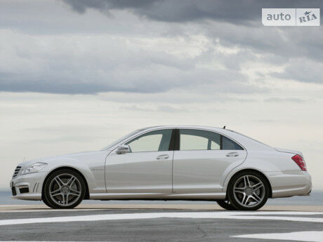Мерседес С Класс 2007 года Mercedes-Benz S-Class 2007 года