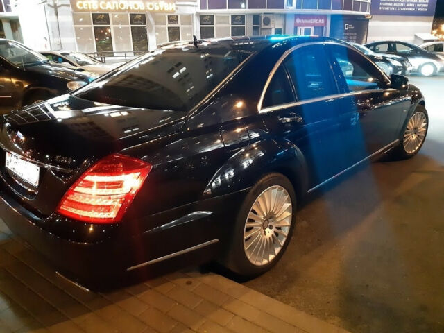 Mercedes-Benz S-Class 2010 року