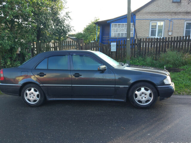 Mercedes-Benz S-Class 1994 года