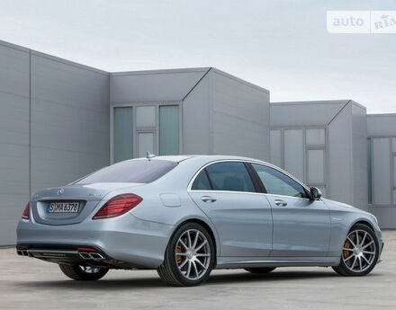 Mercedes-Benz S-Class 2004 року