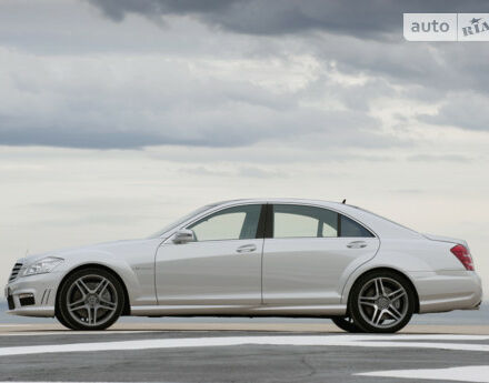 Mercedes-Benz S-Class 1997 года