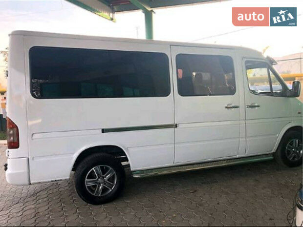 Mercedes-Benz Sprinter 213 пасс. 2001 года