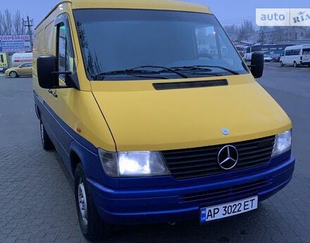 Фото на відгук з оцінкою 4.4   про авто Mercedes-Benz Sprinter 312 груз. 1997 року випуску від автора “Володимир” з текстом: Проїхав більше 400000 не вбиваємий двигун 2.9, СУПЕР!! Замінив тільки розпилювачі форсунок, свічі...