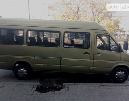 Фото на відгук з оцінкою 5   про авто Mercedes-Benz Sprinter 312 пасс. 2000 року випуску від автора “Ярослав” з текстом: Володію 3 роки. Другого авто не хочу. Мінус — корозія. Кожен рік потрібно підкрашувати. Бракує 6 ...