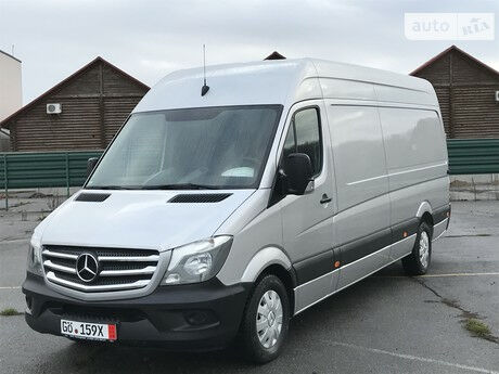 Mercedes-Benz Sprinter 2015 року