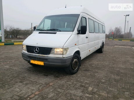 Mercedes-Benz Sprinter 1999 року