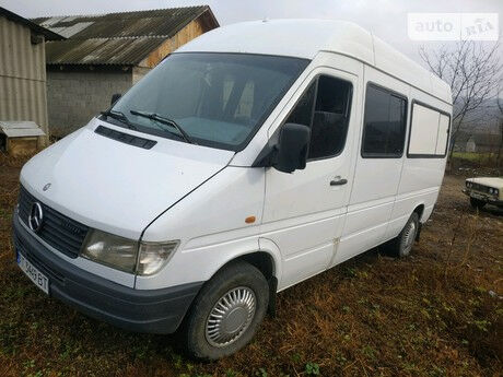 Mercedes-Benz Sprinter 1996 року