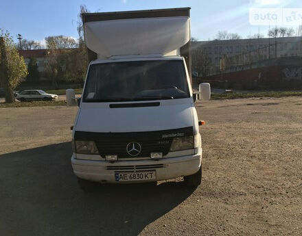 Mercedes-Benz Sprinter 1996 року