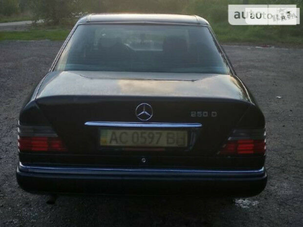 Mercedes-Benz V 250 1994 года