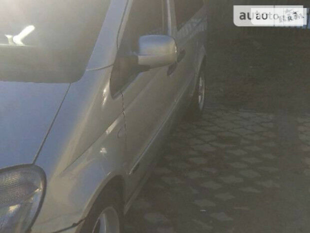 Mercedes-Benz Vaneo 2003 года