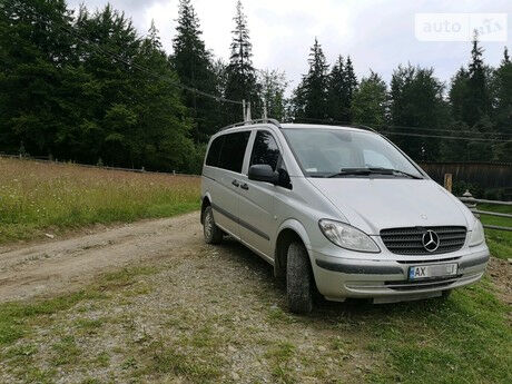 Mercedes-Benz Vito пасс. 2010 року