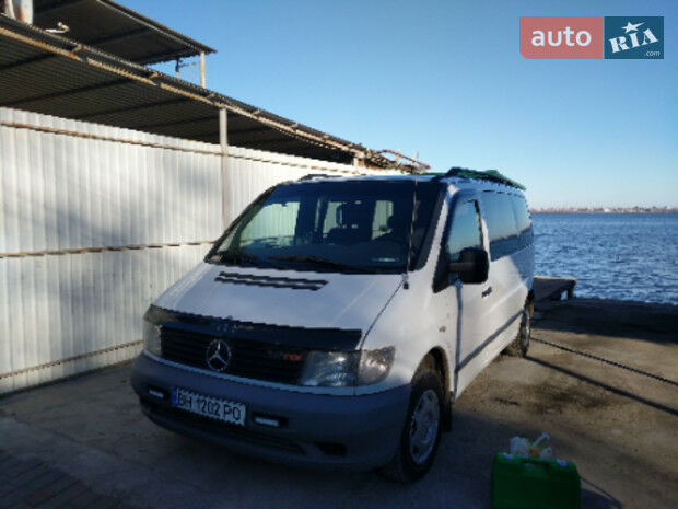 Mercedes-Benz Vito пасс. 2001 року