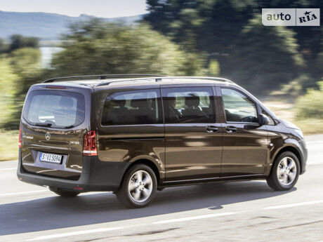 Mercedes-Benz Vito пасс. 2006 року