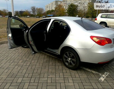Фото на відгук з оцінкою 4.4   про авто MG 550 2012 року випуску від автора “Сергей” з текстом: В принципе беспроблемный автомобиль очень хорошая подвеска. Так как сзади многорычажка. Недорогой...