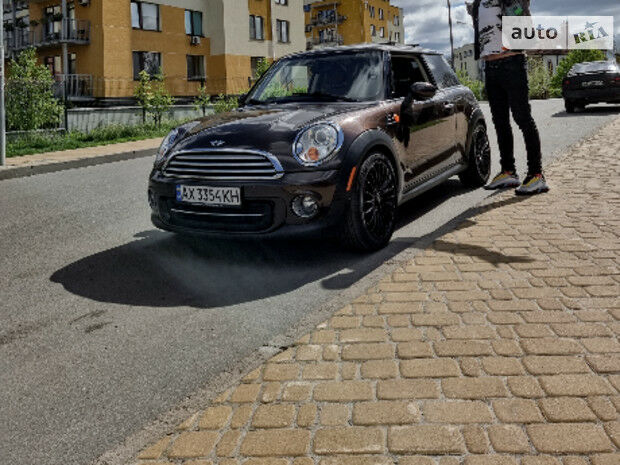 MINI Cooper 2011 года