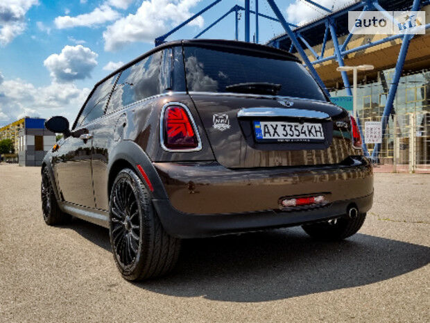 MINI Cooper 2011 года