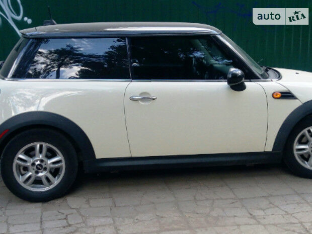 MINI Cooper 2012 года