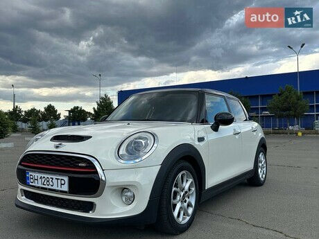 MINI Cooper 2015 года