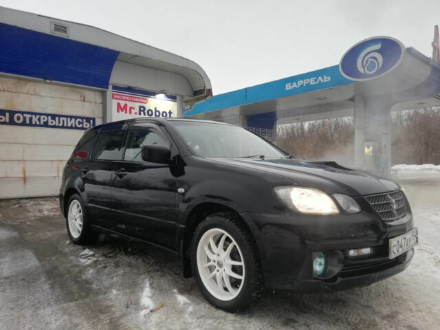 Mitsubishi Airtrek 2005 года