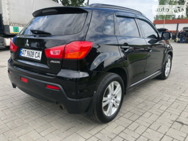 Mitsubishi ASX 2011 року