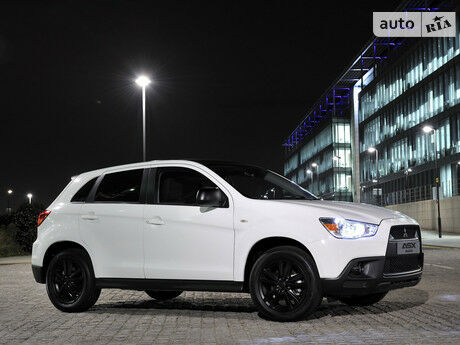 Mitsubishi ASX 2010 року