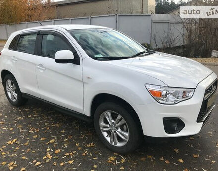 Mitsubishi ASX 2015 года