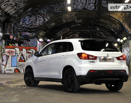 Mitsubishi ASX 2010 року