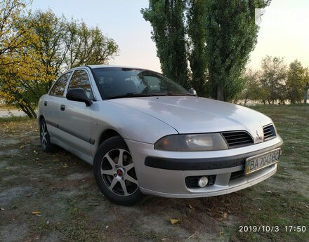 Mitsubishi Carisma 2003 року