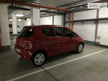 Мицубиси Кольт 2008 року Mitsubishi Colt 2008 року