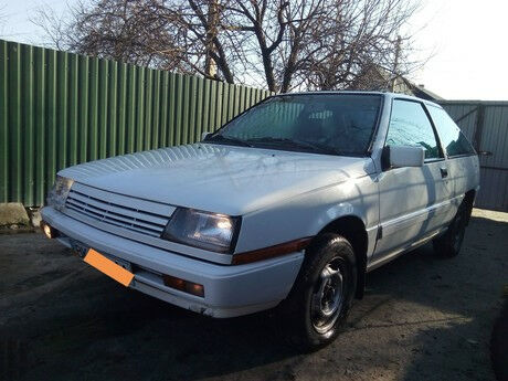 Мицубиси Кольт 1986 года Mitsubishi Colt 1986 года
