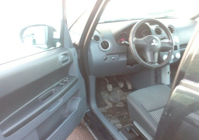 Mitsubishi Colt 2008 года