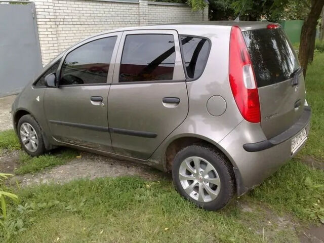 Mitsubishi Colt 2008 года