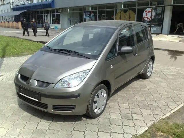 Mitsubishi Colt 2008 года
