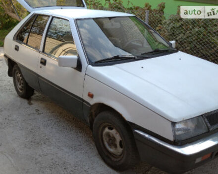 Mitsubishi Colt 1987 року